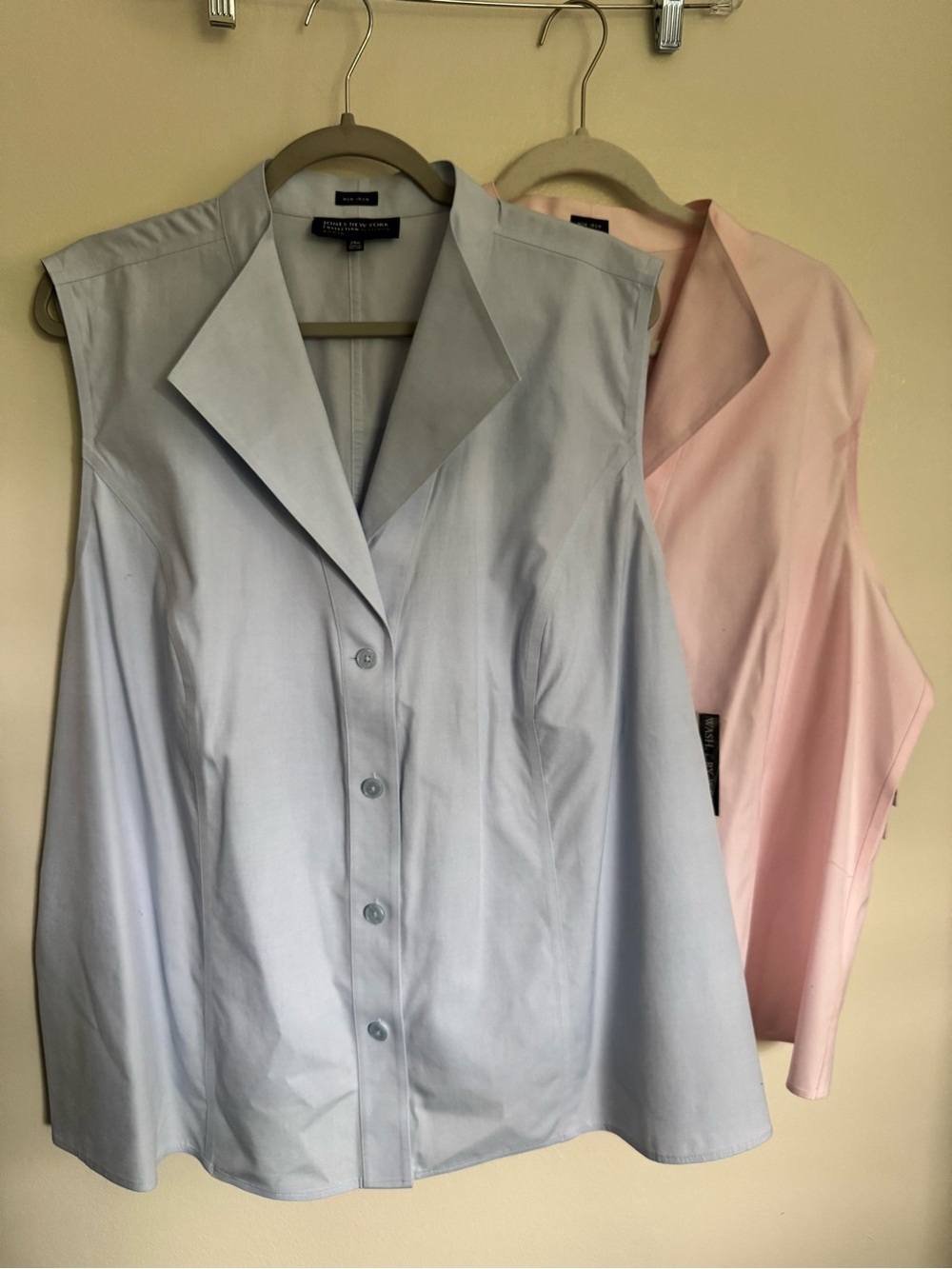 Lot of 2 JONES NEW YORK Collection Platinum Woman Sleeveless Shirts Size 24 NEW